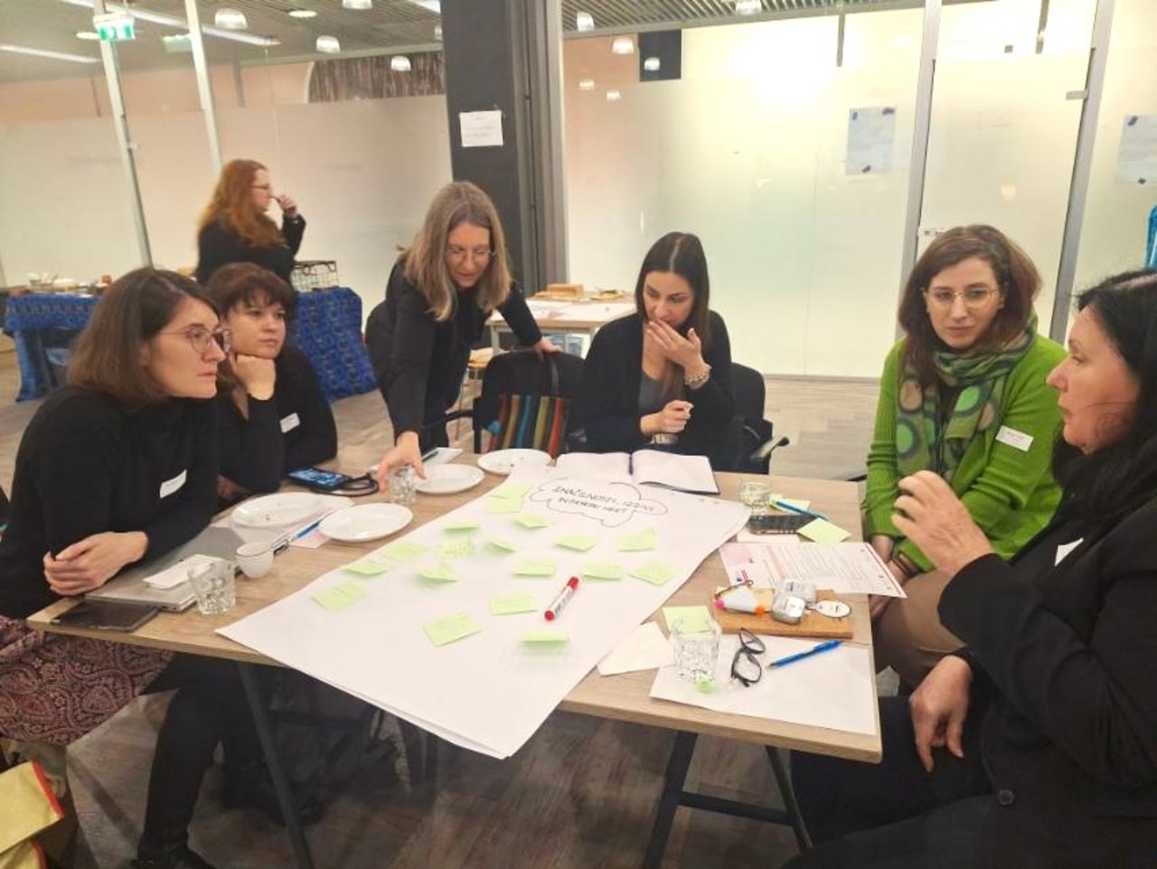 Srečanje slovenskih deležnikov projekta @Work4NEETs med izvedbo raziskave.
