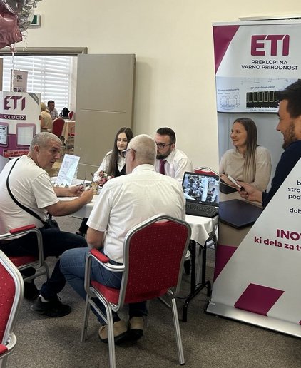Udeleženci zaposlitvenega dogodka v Nišu, 12. junija 2024, v organizaciji Zavoda RS za zaposlovanje